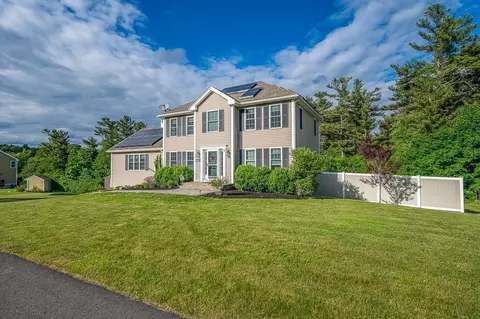 10 Grizzly Dr, Rutland, MA 01543