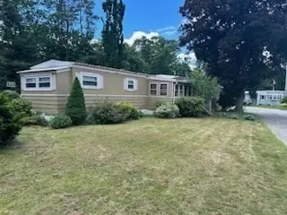 70 Bluebird Cir, Chicopee, MA 01020