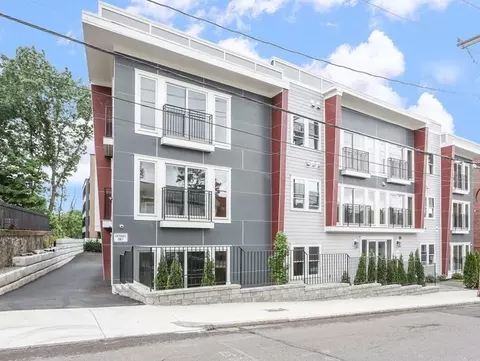 21 Glen Rd #12, Jamaica Plain, MA 02130