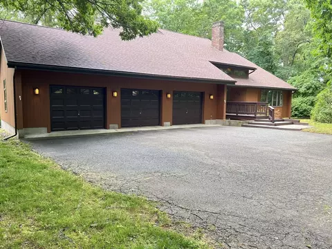 111 Boston Rd, Palmer, MA 01069