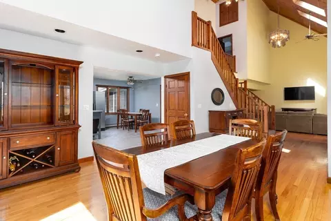 Dining - 27 Dudley Rd, Sutton, MA 01590 photo 2 of 4