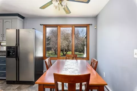 Dining - 27 Dudley Rd, Sutton, MA 01590 photo 4 of 4
