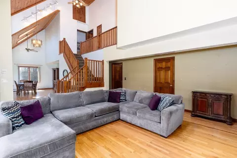 Living - 27 Dudley Rd, Sutton, MA 01590 photo 4 of 4