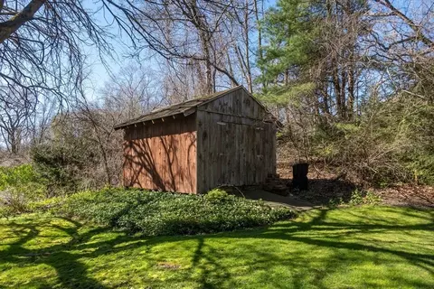 Exterior - 27 Dudley Rd, Sutton, MA 01590 photo 8 of 14