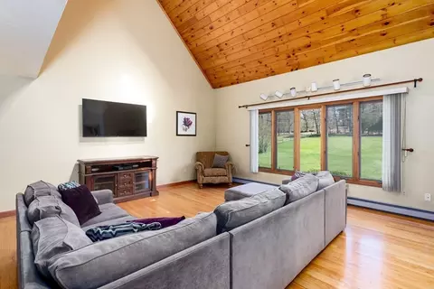 Living - 27 Dudley Rd, Sutton, MA 01590 photo 1 of 4