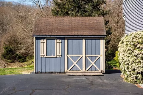 Exterior - 27 Dudley Rd, Sutton, MA 01590 photo 9 of 14
