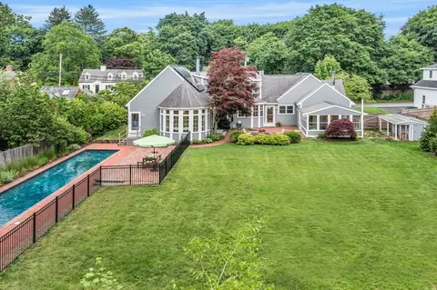 468 Sudbury Rd, Concord, MA 01742