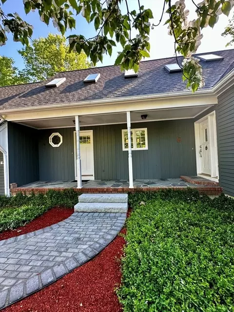 4 Fieldstone Dr, Hampstead, NH 03841 photo 2