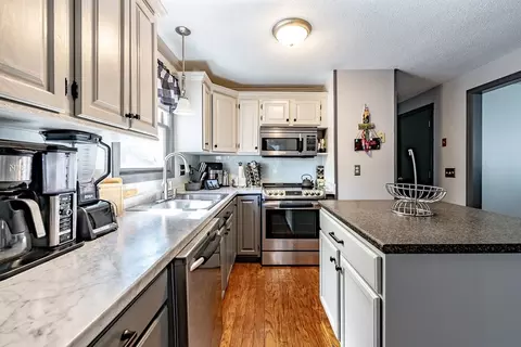 299 Morton St, Springfield, MA 01119 photo 12