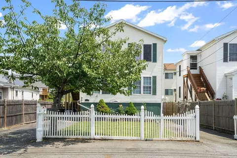 26 Dunn Rd, Revere, MA 02151