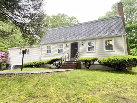 11 Coles Ln, Plymouth, MA 02360