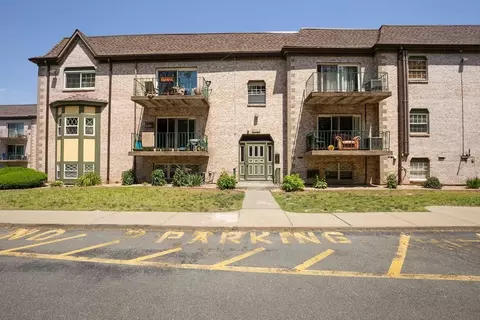109 Oak Ln #5, Brockton, MA 02301