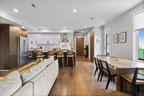 270 Paris St #6, Boston, MA 02128