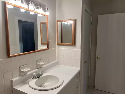 Bath - 405 Great Rd #8, Acton, MA 01720 photo 2 of 2