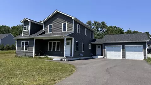 31 Champney St, Greenfield, MA 01301