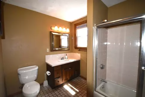 25 Hale St, Beverly, MA 01915 photo 21