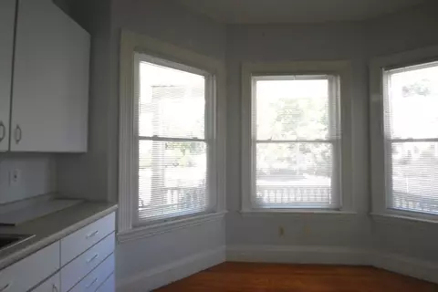 25 Hale St, Beverly, MA 01915 photo 11