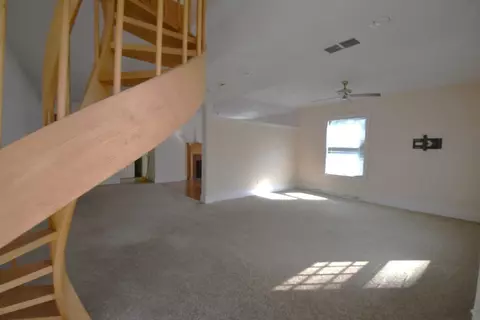 25 Hale St, Beverly, MA 01915 photo 20