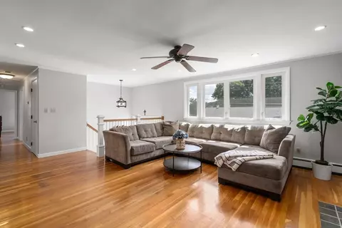 26 Crest Rd, Framingham, MA 01702 photo 9