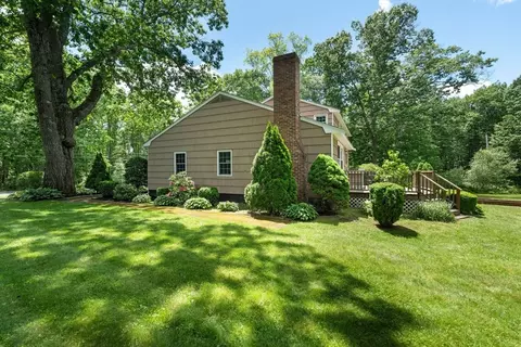 Exterior - 91 Forest, Salisbury, MA 01952 photo 4 of 9