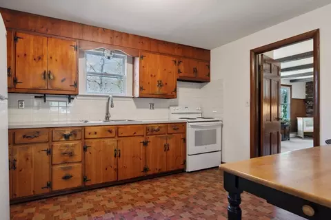Kitchen - 91 Forest, Salisbury, MA 01952 photo 2 of 2