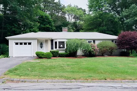 56 Topsfield Cir, Shrewsbury, MA 01545