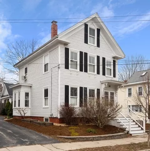 30 Oakland St #1, Newburyport, MA 01950