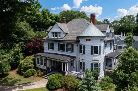 536 Walnut St, Newton, MA 02460