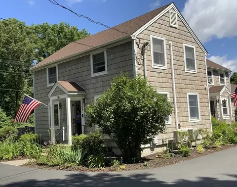 73 Fairview St #B, Greenfield, MA 01301