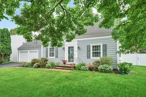 Exterior - 38 Fallston St, Springfield, MA 01119 photo 2 of 10