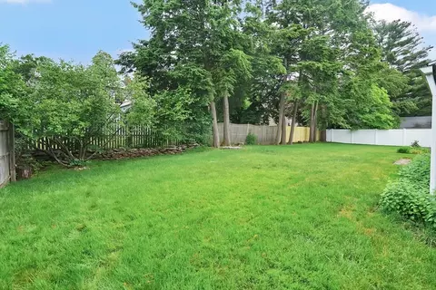 Exterior - 38 Fallston St, Springfield, MA 01119 photo 7 of 10