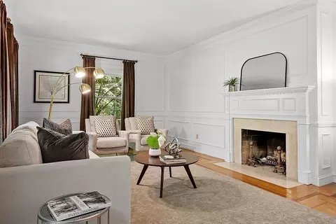 Living - 9 Wingate Ln, Acton, MA 01720 photo 2 of 7