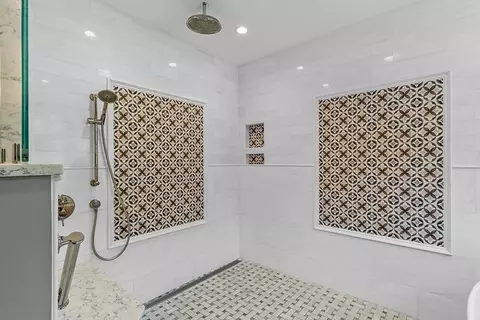 Bath - 9 Wingate Ln, Acton, MA 01720 photo 2 of 5