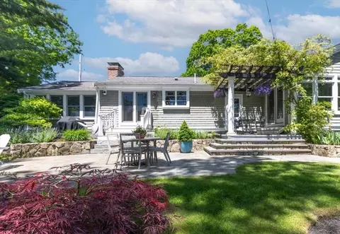 25 Howland Ln, Hingham, MA 02043 photo 8