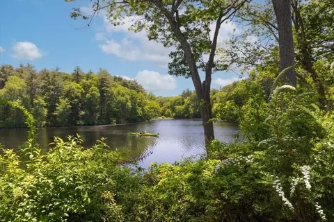 25 Howland Ln, Hingham, MA 02043 photo 4