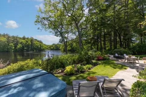 25 Howland Ln, Hingham, MA 02043 photo 3