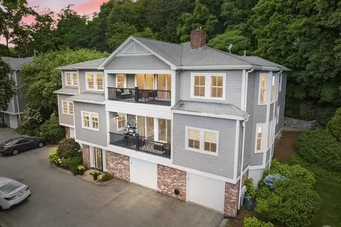 483 Pleasant St #9, Belmont, MA 02478