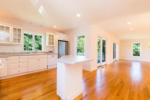 49 Maple St, Barnstable, MA 02668 photo 10