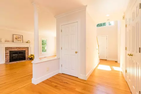 49 Maple St, Barnstable, MA 02668 photo 8