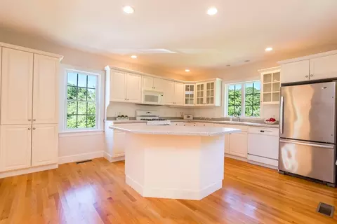 49 Maple St, Barnstable, MA 02668 photo 11