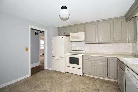 Kitchen - 17 Old Brook Rd, Springfield, MA 01118 photo 2 of 3