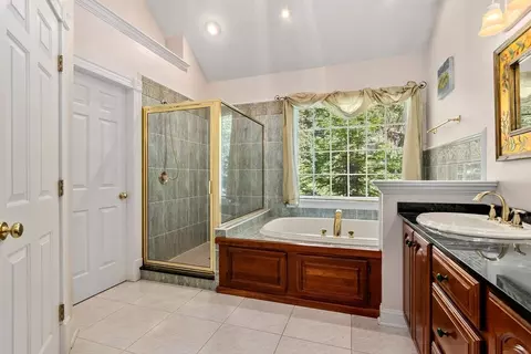 Bath - 1 Spring Valley Rd, Worcester, MA 01609 photo 3 of 4