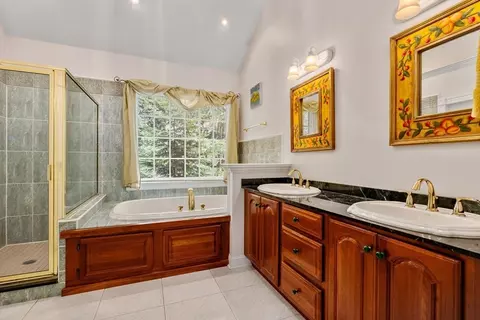 Bath - 1 Spring Valley Rd, Worcester, MA 01609 photo 2 of 4
