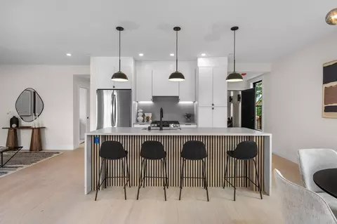 294 Beacon #3, Somerville, MA 02143