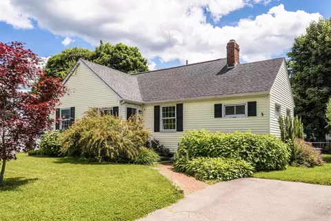 29 Doris Dr, Weymouth, MA 02191