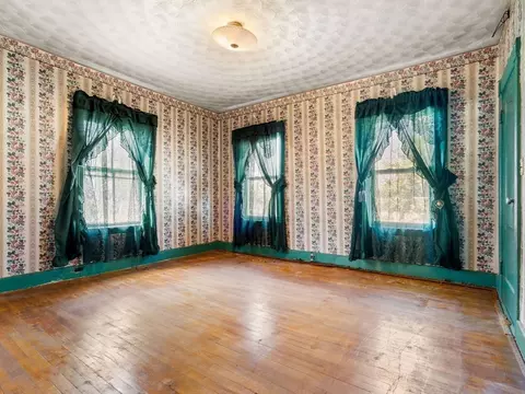 91 Fox St, Worcester, MA 01604 photo 17
