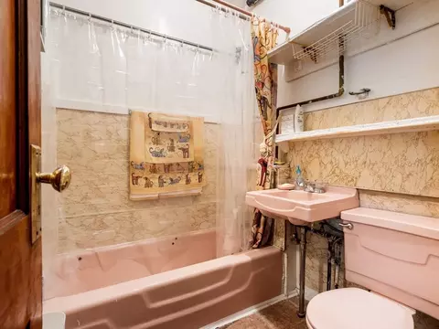 91 Fox St, Worcester, MA 01604 photo 8