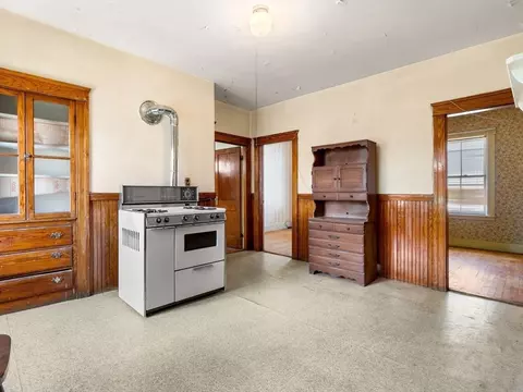 91 Fox St, Worcester, MA 01604 photo 25