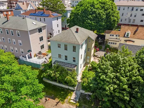 91 Fox St, Worcester, MA 01604