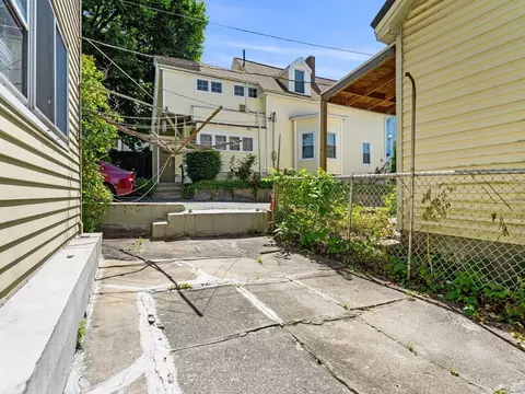 91 Fox St, Worcester, MA 01604 photo 36